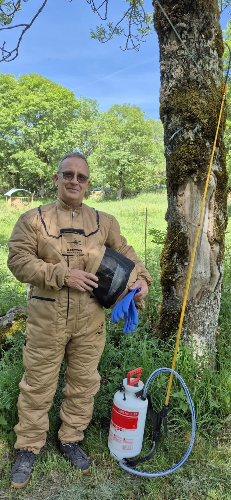 David Pailleret, expert Nuisible 48, en tenue d'intervention en Lozère